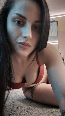 Jessica AV Queen, Gera