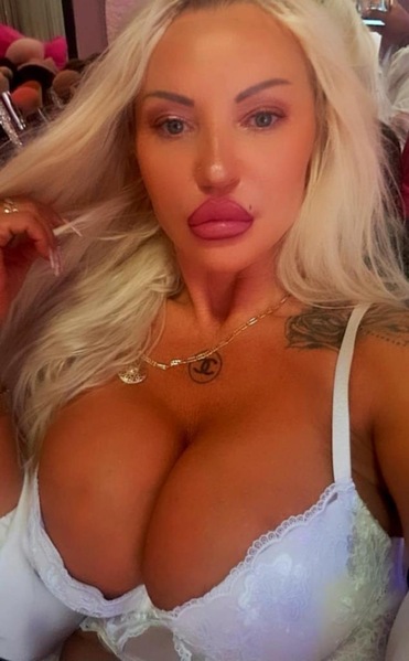 Foto von Natascha - Apartmenthaus Erotic Island