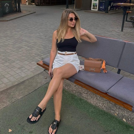 Sinnliche Melina 25J. per WhatsApp oder SMS erreichbar