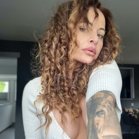 <img src="https://static.ladies-cdn.de/ladies/images/static-cdn/ladies-stars/img/ladies-stars-logo-icon.svg" class="starsContentIcon" />Kira Lis Diable AV Queen - 01.06.-05.06., Kaarst