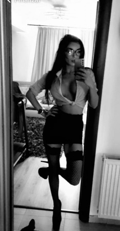 Monica Ganz Neu, Essen