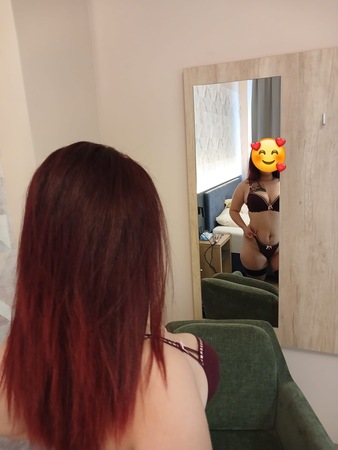 Roxi, Trier