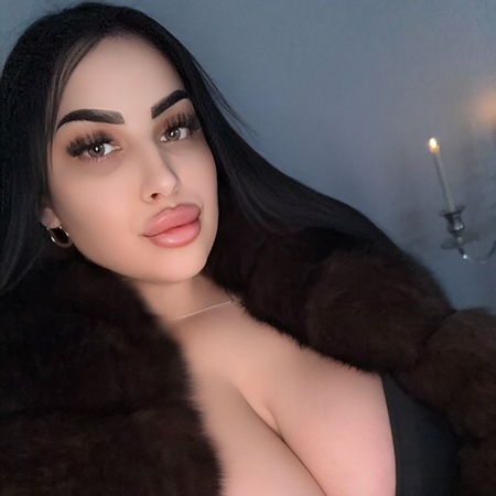 MILANA - vielseitiges Modell in PRIVATEN Ambiente, Berlin