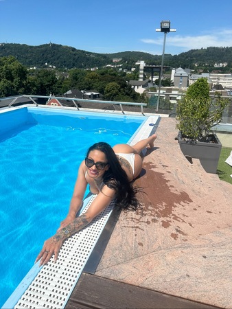 Maria AV Spezialistin, Trier