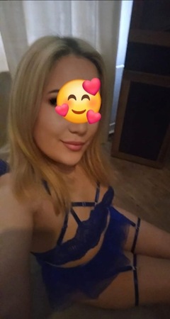 Ylona, Stralsund