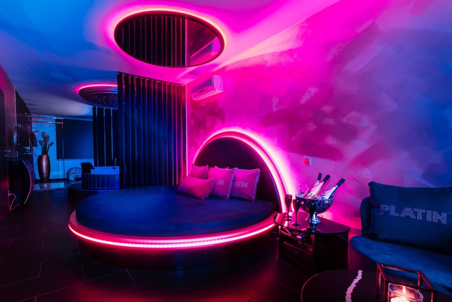 VIP-Suite im Eroscenter Platin täglich ab 10 Uhr, 0851-96625010, Passau, Regensburger Str. 13