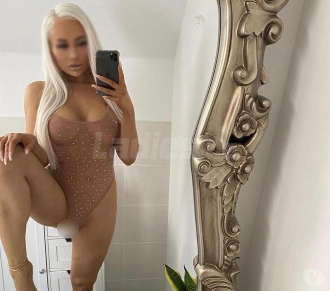 Foto von Selin Heiße Frau