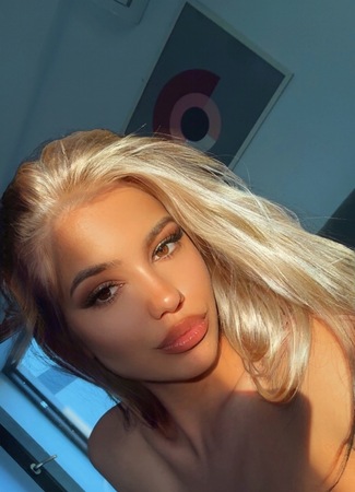 Rebeca nur WhatsApp, Düsseldorf