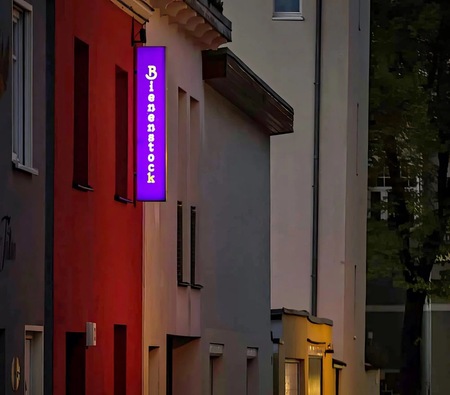 Partyhaus Bienenstock, Rostock-Warnemünde