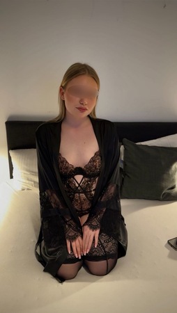 Anna Deutsch nur per WhatsApp, Frankfurt am Main