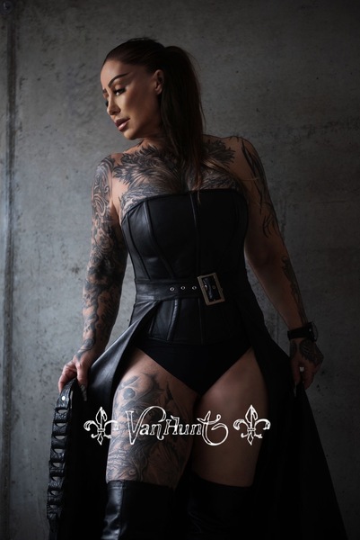 Foto von DOMINA Jennifer Van Hunt