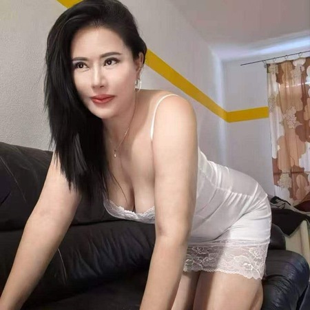 Asia Luna, Petersaurach