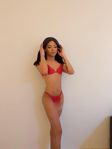 TS Joyce Massafera – Koln photo 5