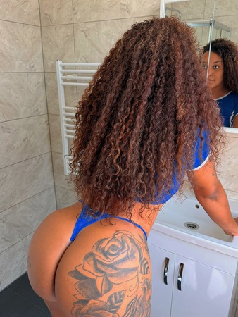 Luna Lins, AV Queen, Siegen