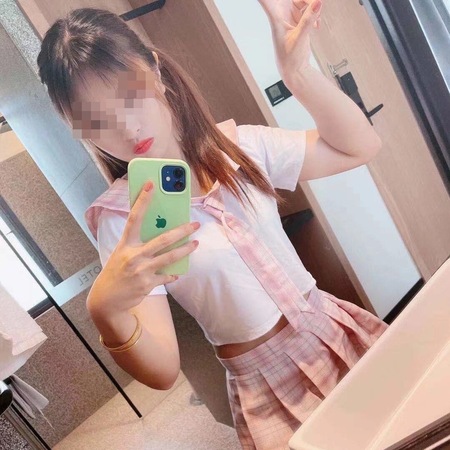 Lisa aus Japan - über WhatsApp, Berlin