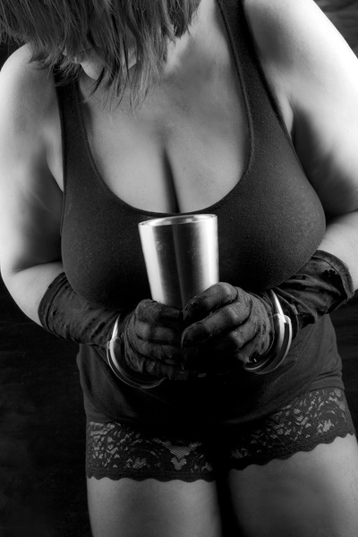 Foto von Vollbusige Gespielin erfüllt Ihnen gerne Ihre Wünsche