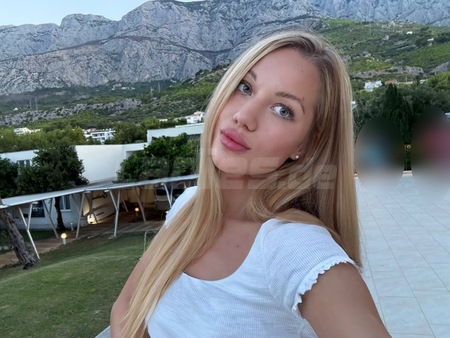 KIRA neu High-Class-Girl (20J.) macht fast alles, Frankfurt am Main