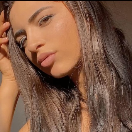Anelia, Kassel