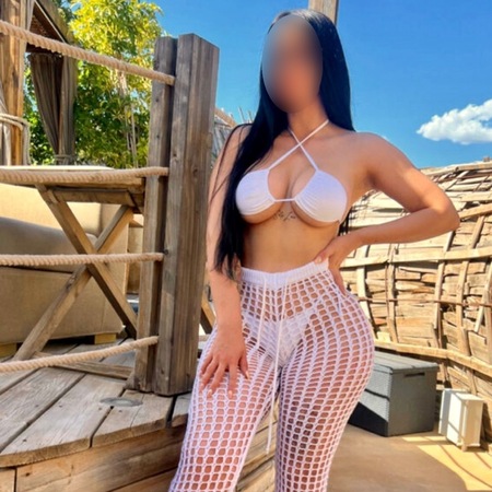 Esra NUR HAUS-/ HOTELBESUCHE
