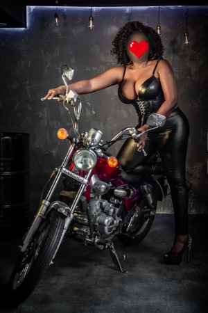 Nelly Black, Bergisch Gladbach