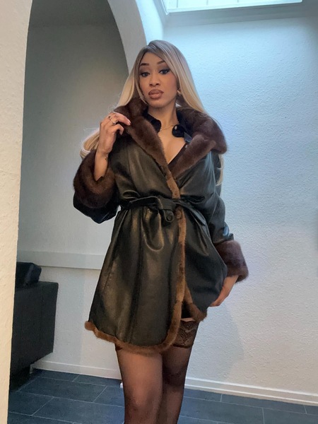 Foto von Comtessa Liliette - Geheimnisvolle Domina aus Leidenschaft