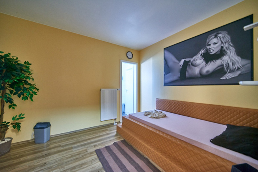 Hostel Erospark 38, 0163-1268322, Siegburg, Siegdamm 38a