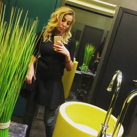 Vika   Nur  Whats  App  keine Anrufe, Essen