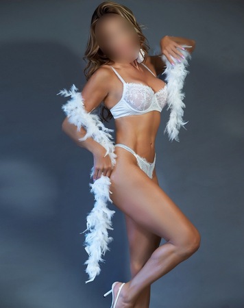 Ester - Besuchbar & Hotelbesuche!, Frankfurt am Main