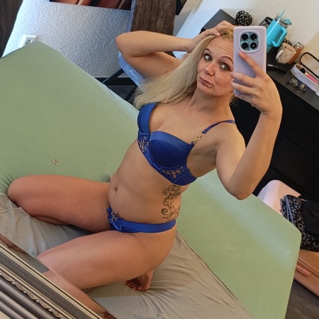Larissa*GANZ NEU*, Filderstadt