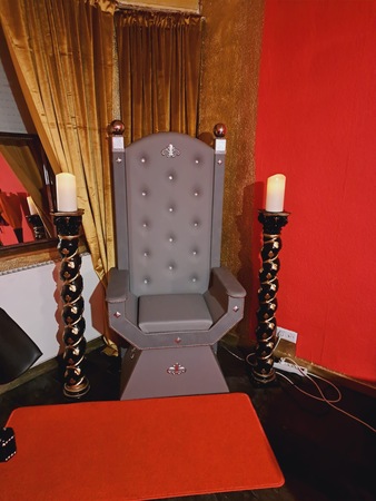 Abm*lkerin Venus 2000 Domina Angelina bei Studio Schwarz, Ulm