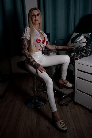 Exklusives M*lkstudio M*ltisch Venus 2000, Ulm