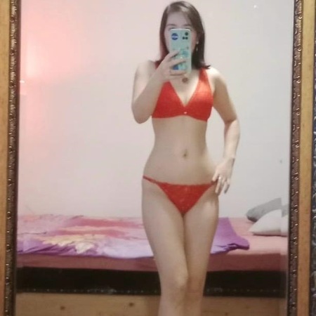 Asia Girl Hanna (28J.), Karlsruhe