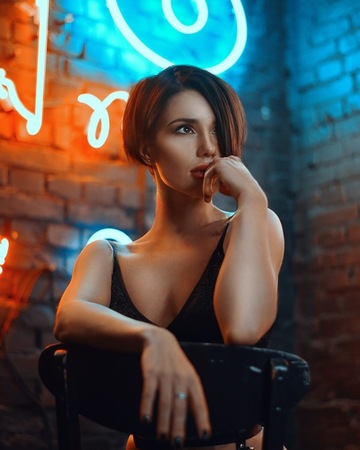 NEU!Süße hübsche Studentin Bella 26J, Iserlohn