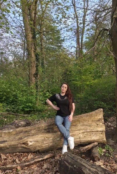 Foto von Sabina – Naturbrüste Ti**enfi**,DT, D*ld* Spiele