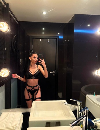 Monika - Duo mit Freundin Dari möglich, Bielefeld