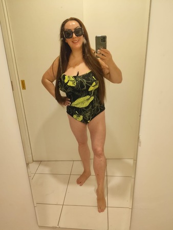 Sabina – Naturbrüste Ti**enfi**,DT, D*ld* Spiele, Stuttgart