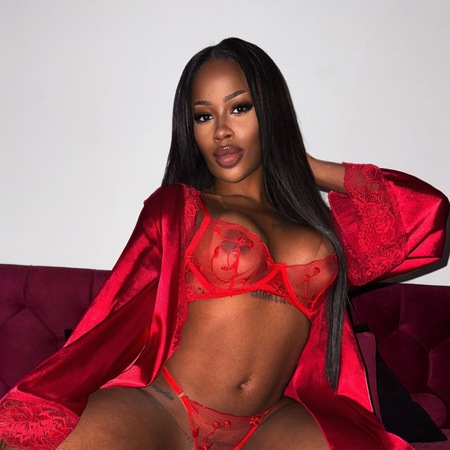 Bruna Brasil 20J., Neu-Ulm