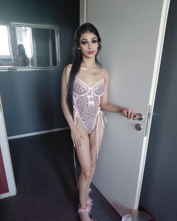 Dina, Offenbach am Main