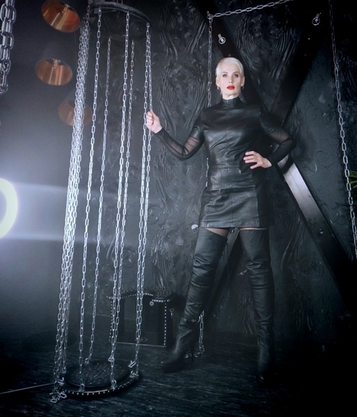 Foto von Mistress Helen Bates