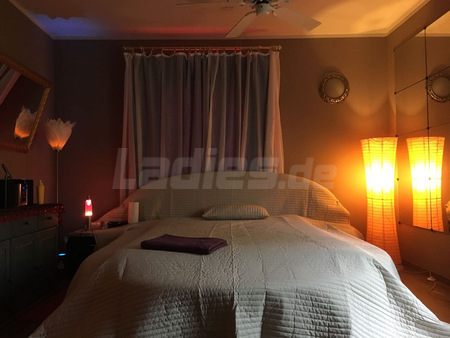 Japan Haus auch Escortservice!, München