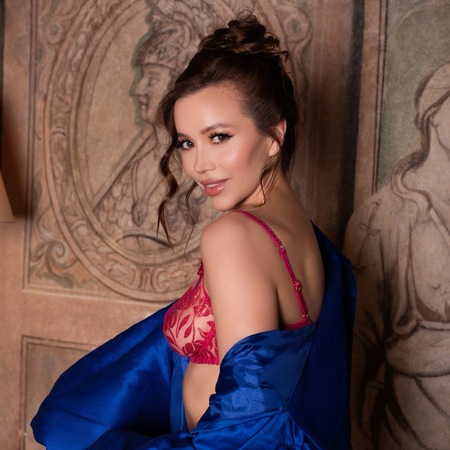 Madam Viktoria NEU im Haus 54, Göttingen