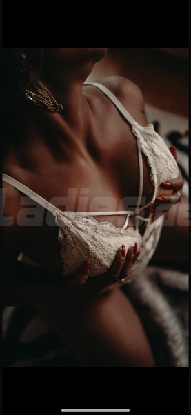Foto von NEU! Claudia  - Sq**rt