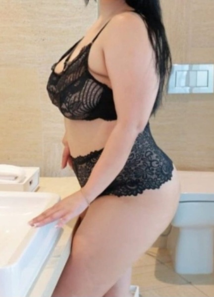 Moni – Leverkusen photo 2