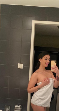 Ariana 19J. Top Service !!!, München