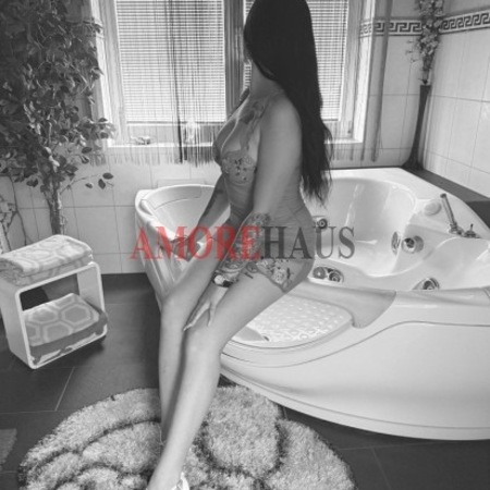 Nicole - AmoreHaus, Tübingen