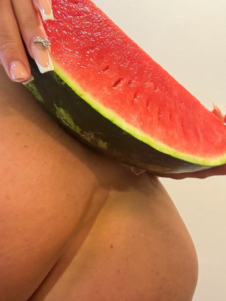 Foto von Ginna (verfügbar 24h)