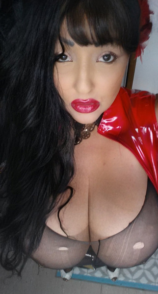 Foto von Bizarrlady mit Gynstuhl