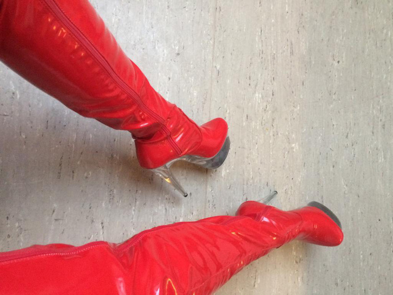 Foto von Bizarrlady mit Gynstuhl