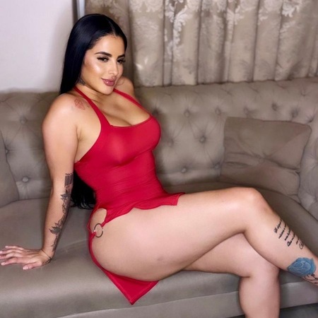 Foto von Dana im Massage Palast