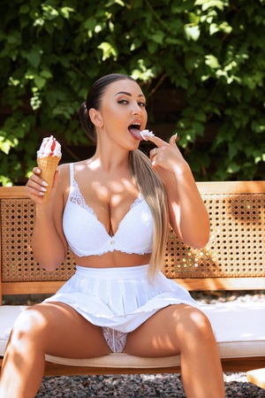 Karolina erotische Massage, Bad Oeynhausen